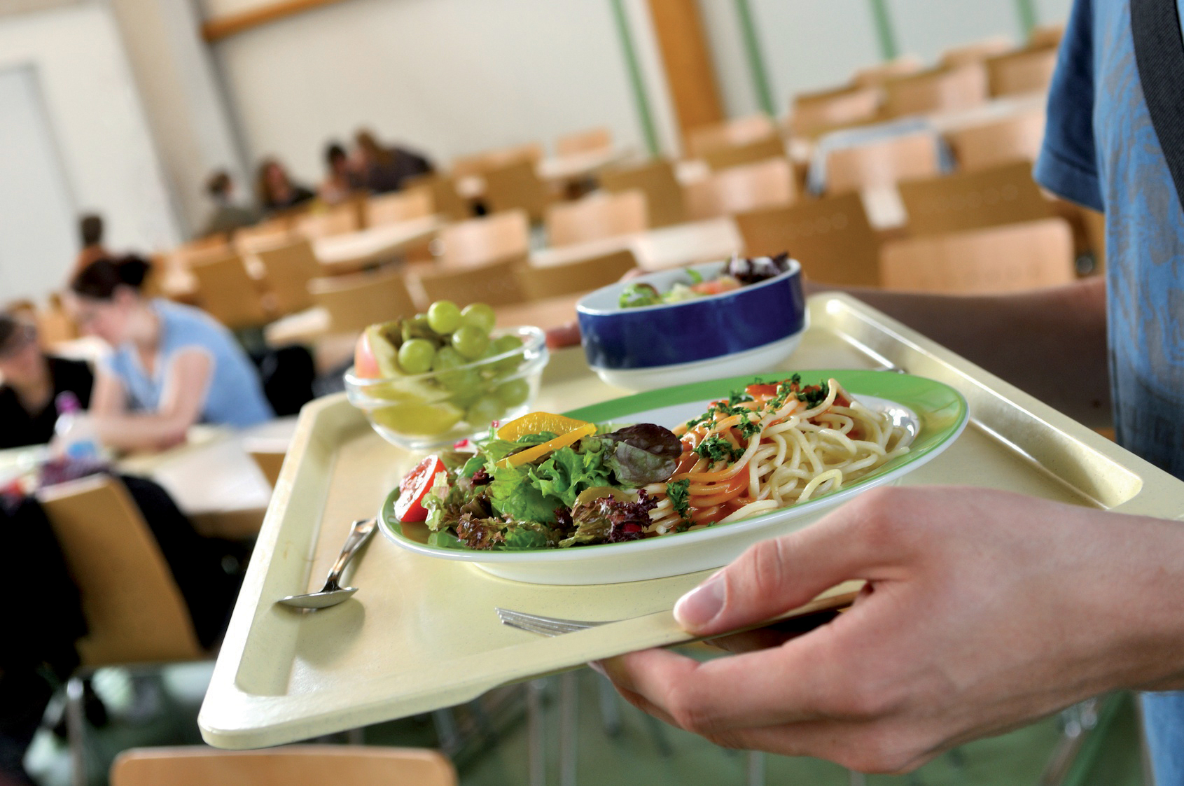 Обед обеденный. Общественное питание. Еда в столовой. Обед в корпоративной столовой. Еда в столоваих.